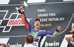 Lorenzo memenangi GP Ceko 2015 --sumber MotoGP.com