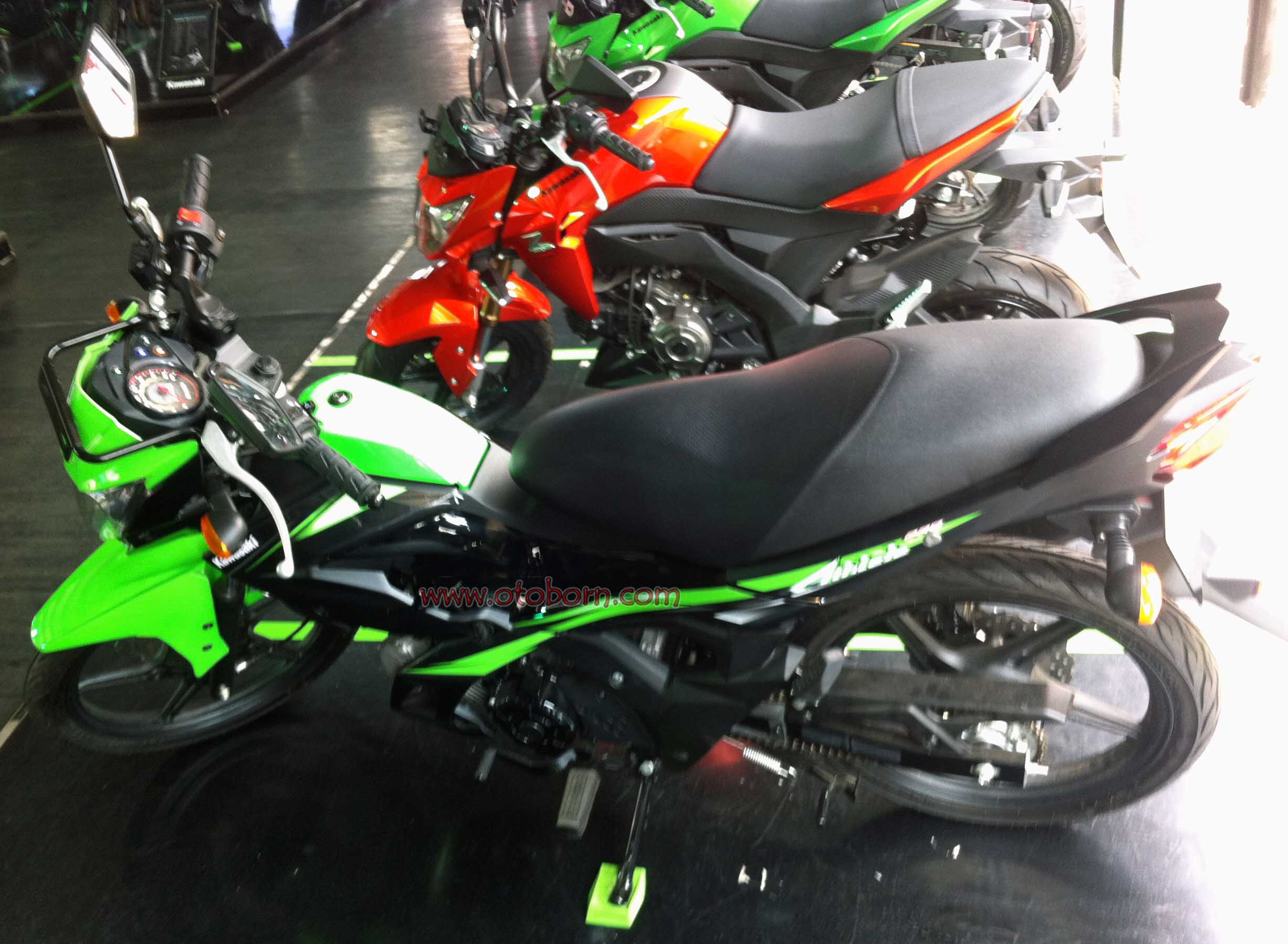 Foto Modifikasi  Motor  Kawasaki  Athlete  Terkeren Dan 